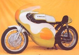 http://www.autodrome-cannes.com/Kawasaki_H1_RA_500_1972.jpg