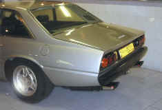 ferrari_365gt4_silver_rear_detail.jpg (278904 octets)