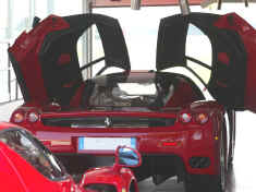ferrari_enzo_new_rear_view1200.jpg (125893 octets)