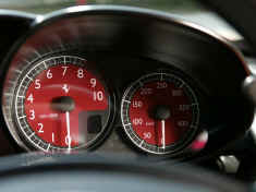 ferrari_enzo_new_red_counters1200.jpg (113345 octets)