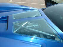 pagani_27_rear_bonnet.JPG (396115 octets)