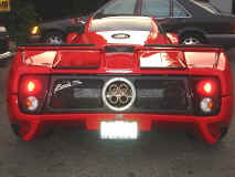 pagani_zonda_c12s_red_us_back_.jpg (282135 octets)