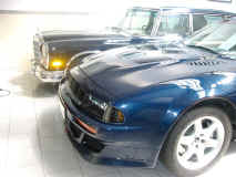 aston-martin_v8_vantage_and_mercedes_600.JPG (320844 octets)