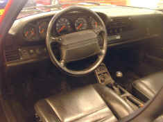 porsche-turbolook-cab_dashboard.jpg (125133 octets)