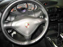 porsche_996_gt2_ruf_dashboard.JPG (151891 octets)