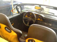 porsche_speedster_94_interior.JPG (132899 octets)