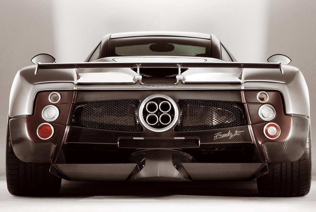 zonda_f_full_rear.jpg