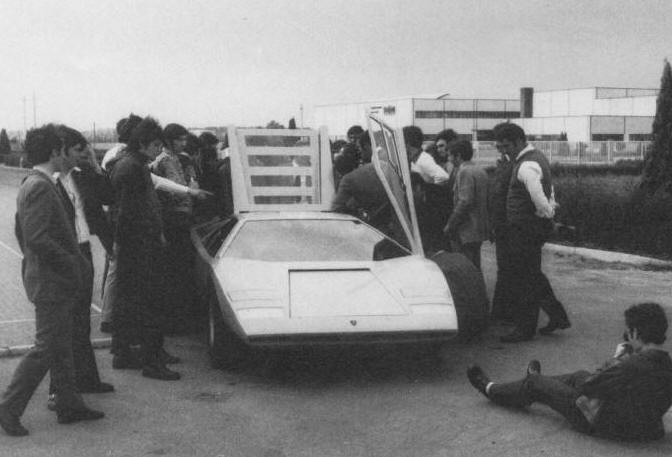 LAMBORGHINI-LP500-first-sight